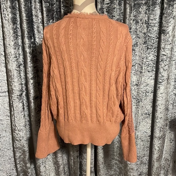 Express Pretty Pink Sweater w/ Detailed Neckline & Front Knit Pattern - Large - Picture 4 of 8